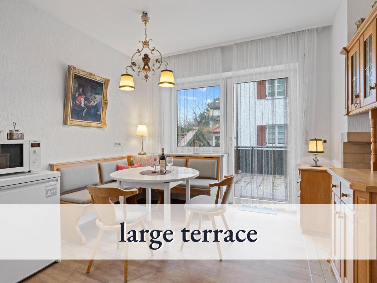 Sehr Grosse Ferienwohnung In Bester Lage Mit Grosser Sonnenterrasse L Innenstadtnaehe L 1 Minute Zum Bahnhof L Grosse Kueche L Tv L Extra-Wc L Free-Wlan L Willkommen Im Hallo!-Apartment 5 バート・ヴェリスホーフェン エクステリア 写真